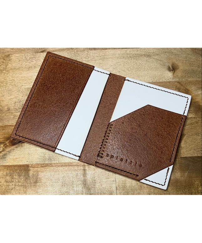 white/brown 4 slot card holder